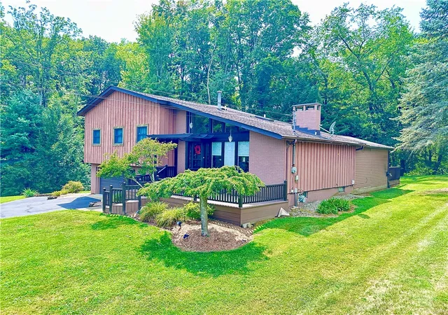 2nd image of 927 Chippewa Trl, Mercer, PA 16137 | MLS# 1716072