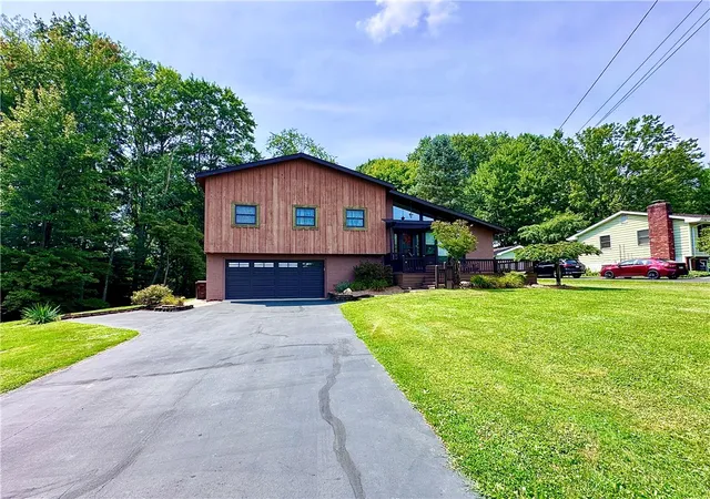 4th image of 927 Chippewa Trl, Mercer, PA 16137 | MLS# 1716072