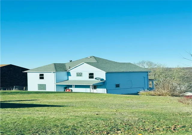 Photo 2 of Single family home for sale at 403 Lowell St, Vandergrift, PA 15690 | MLS# 1716161 | Listing updated on 2026-06-28