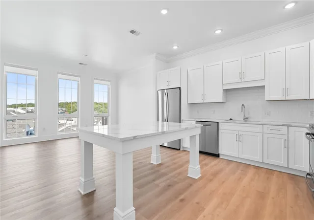 4th image of 1 1St Street #412, Oakmont, PA 15139 | MLS# 1715887