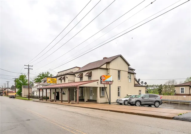 Homes for sale in Uniontown, PA | 277 N Gallatin Ave, Uniontown, PA 15401 | MLS# 1716876