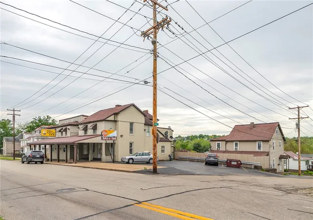 Homes for sale in Uniontown, PA | 277 N Gallatin Ave, Uniontown, PA 15401 | MLS# 1716876