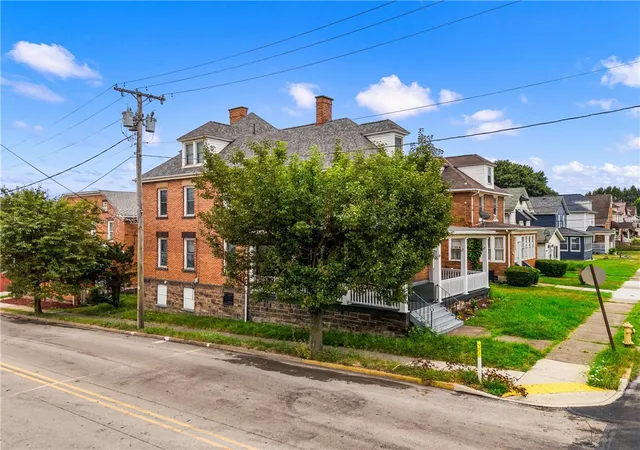 Homes for sale in Koppel, PA | 2501 2nd Ave, Koppel, PA 16136 | MLS# 1716899