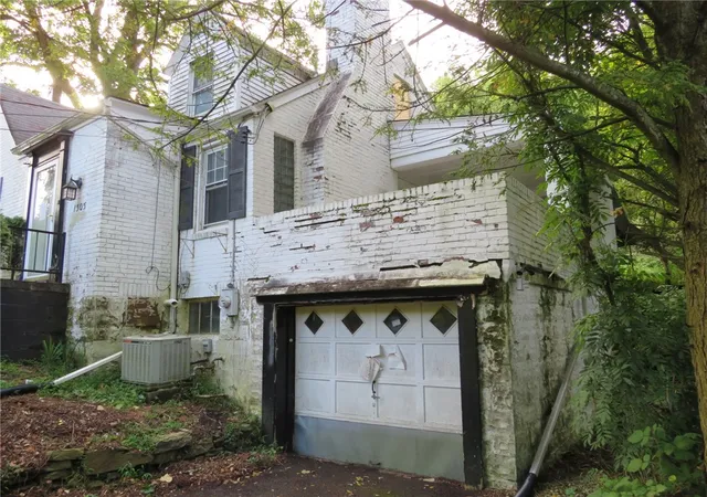 Photo 1 of Single Family Residence at 1305 Glencoe Ave, Pittsburgh, PA 15205 | MLS# 1717157 | | Sold on 2025-10-24