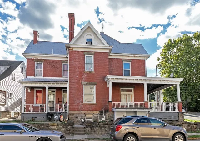 3rd image of 401 5Th St, Charleroi Boro, PA 15022 | MLS# 1718425