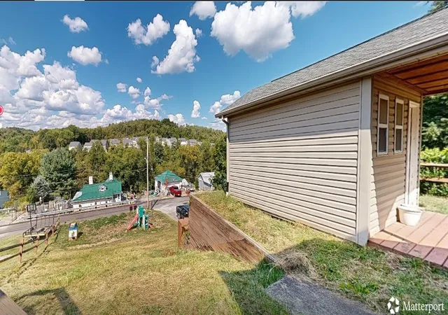 4th image of 2230 Mckees Rocks Rd, Mc Kees Rocks, PA 15136 | MLS# 1719047