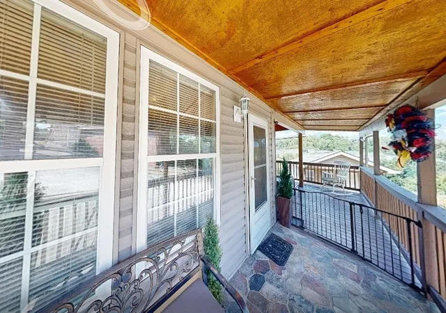 5th image of 2230 Mckees Rocks Rd, Mc Kees Rocks, PA 15136 | MLS# 1719047