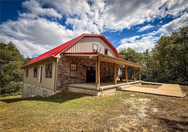 House for sale at 115 Dreher Farm Ln, Butler, PA 16002 | MLS# 1719293 | Listing updated on 2026-07-29