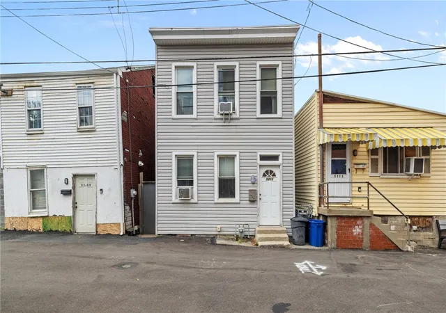 Homes for sale in Lawrenceville, PA | 5211 Kent Way, Lawrenceville, PA 15201 | MLS# 1719382