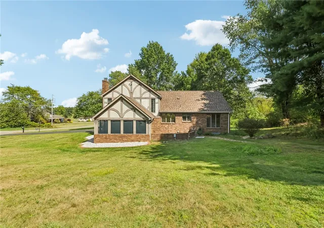Homes for sale in Neshannock Twp, PA | 168 Cunningham Ln, Neshannock Twp, PA 16105 | MLS# 1719645