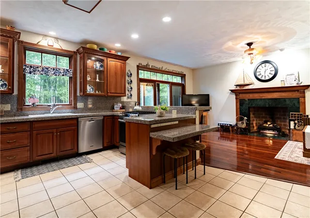 Homes for sale in Franklin Twp, PA | 102 Patriot Lane, Franklin Twp, PA 16001 | MLS# 1719757