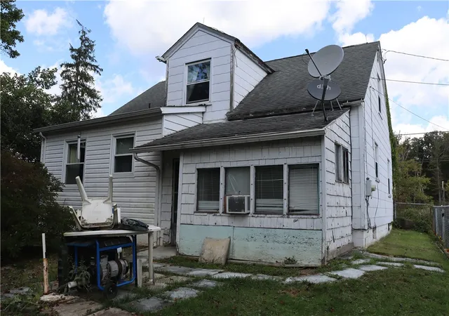 Homes for sale in Ligonier Twp, PA | 1298 E U S Hwy 30, Ligonier Twp, PA 15655 | MLS# 1720077