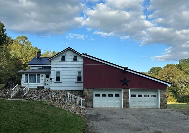 Photo 1 of Sale Pending at 489 Crisswell Rd, Butler, PA 16002 | MLS# 1720264 | Listing updated on 2026-07-02