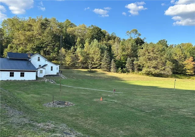 Photo 4 of Sale Pending at 489 Crisswell Rd, Butler, PA 16002 | MLS# 1720264 | Listing updated on 2026-07-02