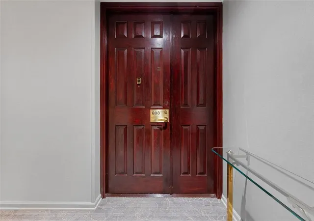 5th image of 146 N Bellefield Ave, Oakland, PA 15213