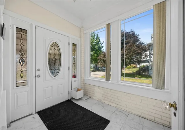 2nd image of 254 Ridge Ave, New Kensington, PA 15068 | MLS# 1720172