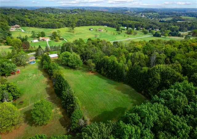 40th image of 247 Welsh Rd, Valencia, PA 16059 | MLS# 1720494