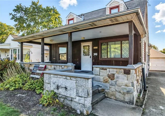 3rd image of 634 Spencer Ave, Sharon, PA 16146 | MLS# 1720177