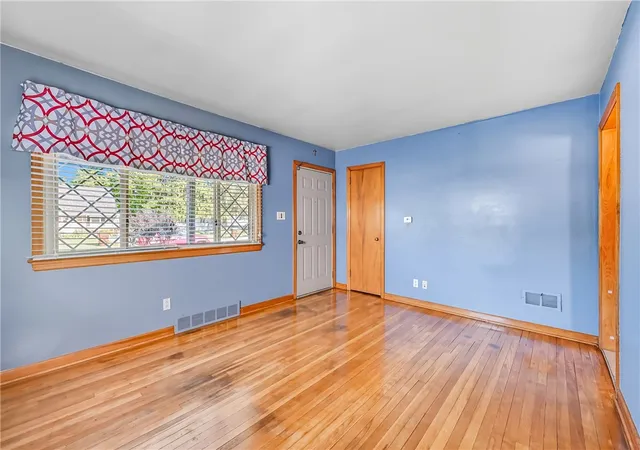 4th image of 634 Spencer Ave, Sharon, PA 16146 | MLS# 1720177