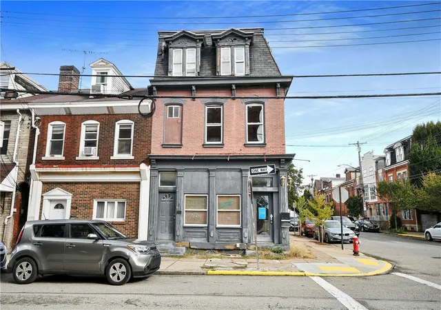 1st image of 133 S 22nd St, South Side, PA 15203 | MLS# 1720529