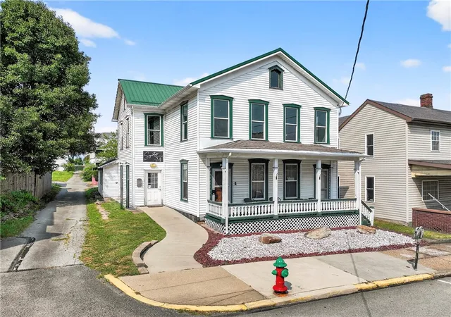 Homes for sale in Mt Pleasant Boro, PA | 320 W Main St, Mt Pleasant Boro, PA 15666 | MLS# 1721609