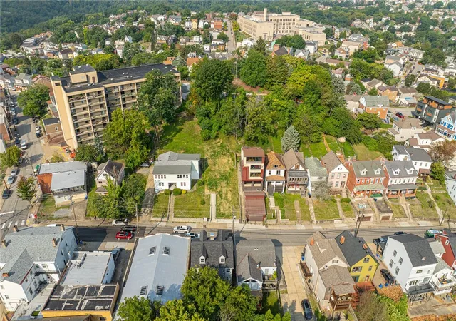 3rd image of 98 Wyoming St, Pittsburgh, PA 15211 | MLS# 1721718