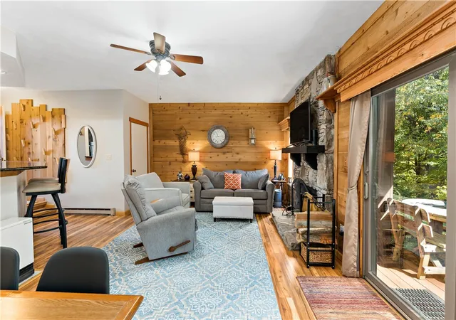 Homes for sale in Seven Springs Resort, PA | 2305 Swiss Mountain Dr, Seven Springs Resort, PA 15622 | MLS# 1721510