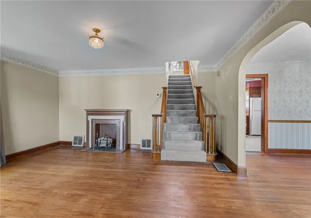2nd image of 535 Oak St, Sharpsville, PA 16150 | MLS# 1721900