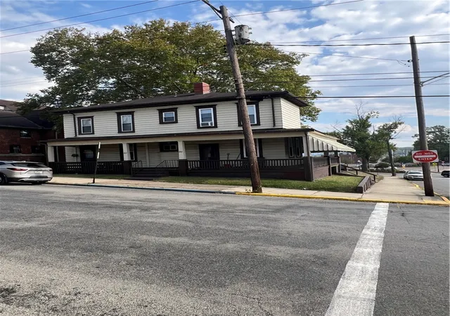 1st image of 201 Jefferson St, Rochester, PA 15074 | MLS# 1722035