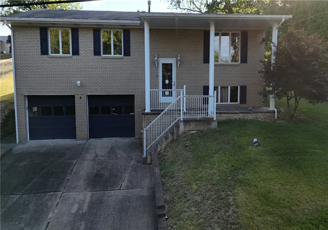 2nd image of 344 Jo Ann Dr, Monessen, PA 15062 | MLS# 1722186