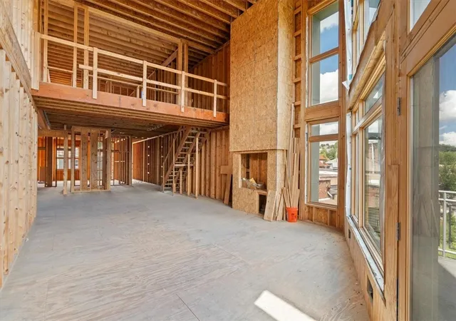 Photo 4 of Single family home for sale at 1717 Lowrie St, Pittsburgh, PA 15212 | MLS# 1722275 | Listing updated on 2026-07-25