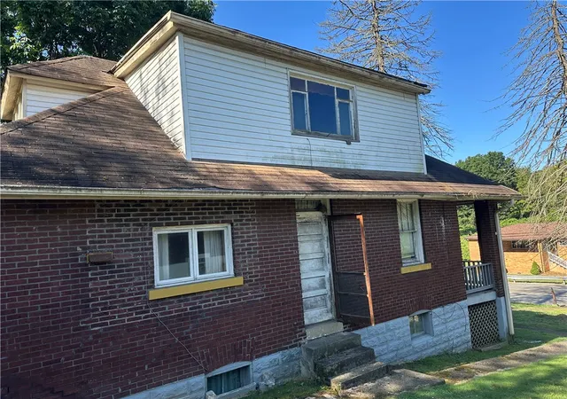 Homes for sale in Monroeville, PA | 736 Patton Street Ext, Monroeville, PA 15146 | MLS# 1722593