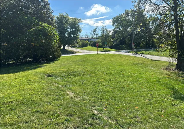 Homes for sale in Monroeville, PA | 3767 Evergreen Dr, Monroeville, PA 15146 | MLS# 1722595