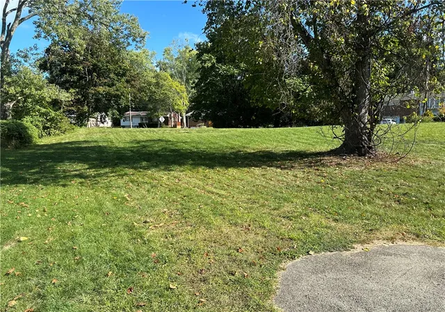 Homes for sale in Monroeville, PA | 3767 Evergreen Dr, Monroeville, PA 15146 | MLS# 1722595