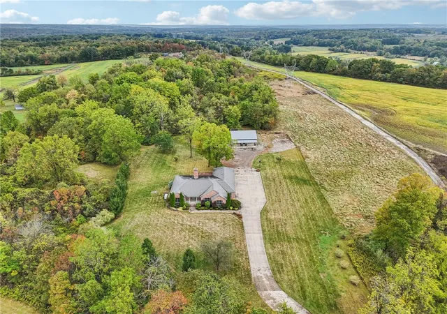 49th image of 2210 Skyhill Road, Mahoning Twp, PA 16116 | MLS# 1723200