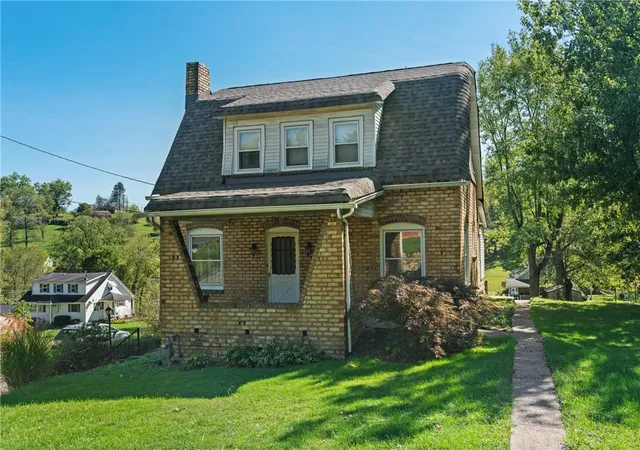 Homes for sale in Rostraver, PA | 767 Fellsburg Rd, Rostraver, PA 15012 | MLS# 1723571