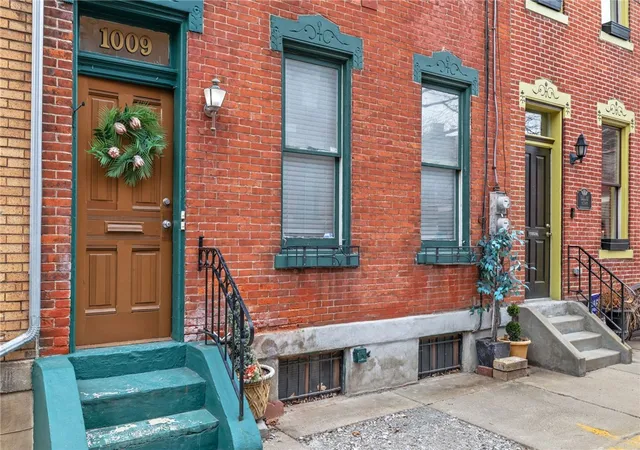 3rd image of 1009 Manhattan St, Pittsburgh, PA 15233 | MLS# 1723644