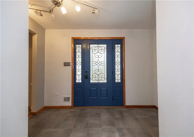 Photo 2 of Single family home for sale at 102 Huntingdon Dr, Pittsburgh, PA 15235 | MLS# 1723742 | Listing updated on 2026-06-07