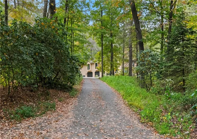 Homes for sale in Somerset, PA | 292 Golden Ridge Dr, Somerset, PA 15501 | MLS# 1722953