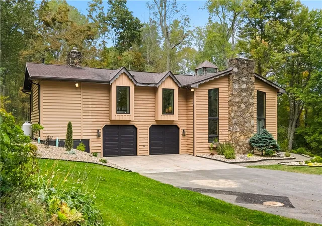 Homes for sale in Somerset, PA | 292 Golden Ridge Dr, Somerset, PA 15501 | MLS# 1722953