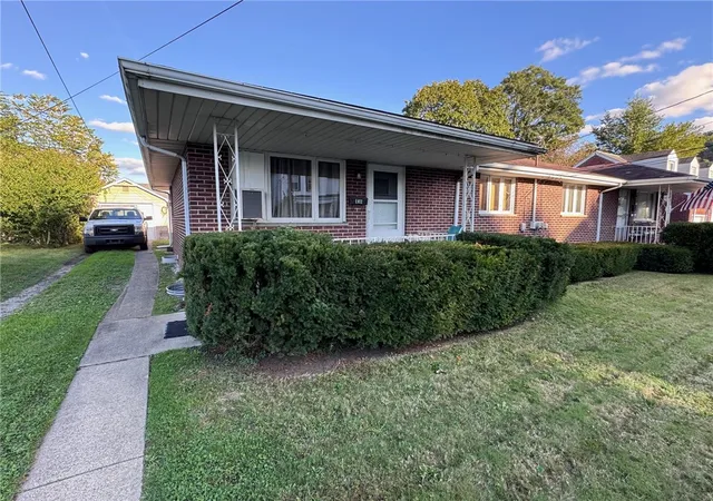 Photo 3 of Multi family home for sale at 134 136 James St, Springdale, PA 15144 | MLS# 1723903 | Listing updated on 2026-07-13