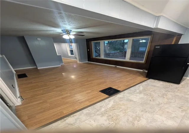 Photo 3 of Single family home for sale at 764 Lathrop St, New Castle, PA 16101 | MLS# 1723966 | Listing updated on 2026-03-12
