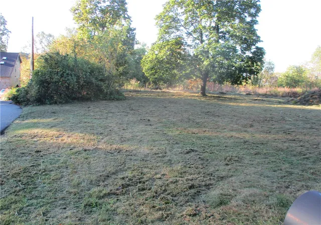 2nd image of 113 Windy Ghoul Dr, Beaver, PA 15009 | MLS# 1724006