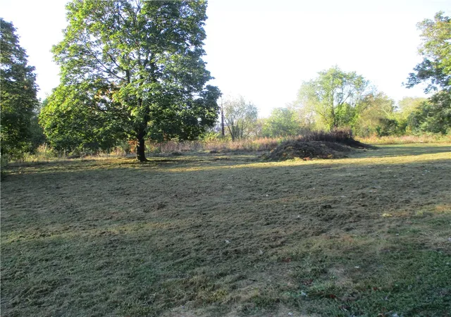 3rd image of 113 Windy Ghoul Dr, Beaver, PA 15009 | MLS# 1724006
