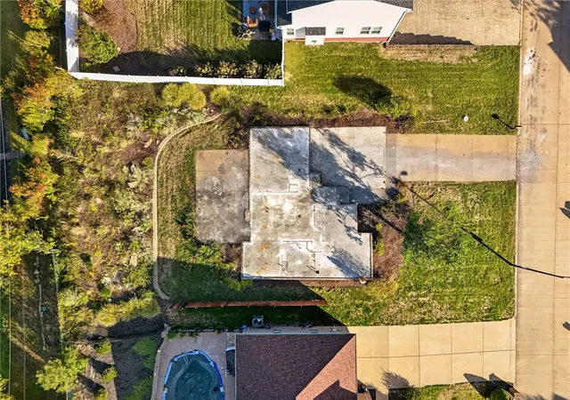 2nd image of 4540 Marina Dr, Homestead, PA 15120 | MLS# 1724035