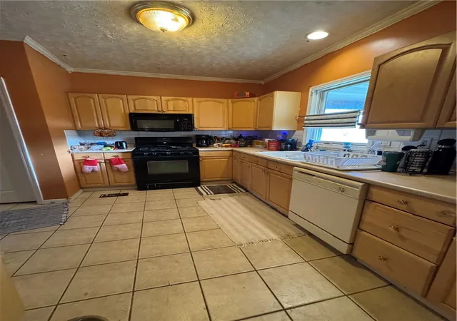 Photo 2 of Single family home for sale at 1121 5th Street, Westmoreland City, PA 15692 | MLS# 1723559 | Listing updated on 2026-06-19