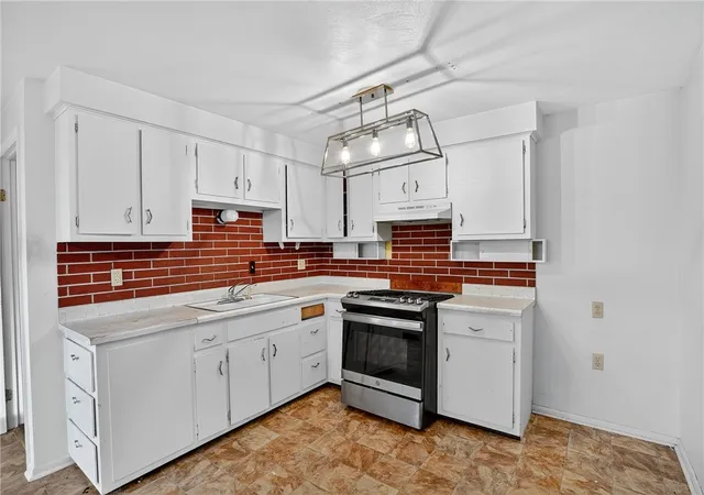 5th image of 131 Castle Dr, Penn Hills, PA 15235 | MLS# 1723913