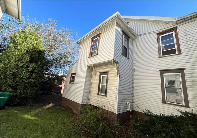 Homes for sale in Indiana Boro, PA | 475 S 7Th St, Indiana Boro, PA 15701 | MLS# 1725061