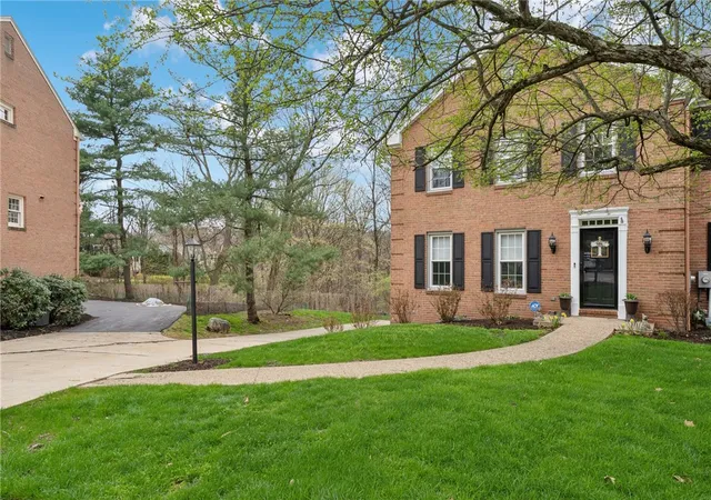 Homes for sale in Harmar, PA | 305 Butternut Ct, Harmar, PA 15238 | MLS# 1725122