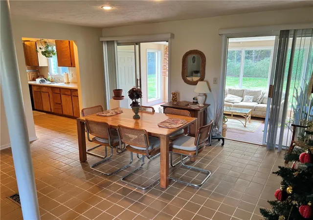 Photo 4 of Single family home for sale at 19 E Greenville Dr, Greenville, PA 16125 | MLS# 1725198 | Listing updated on 2026-07-09